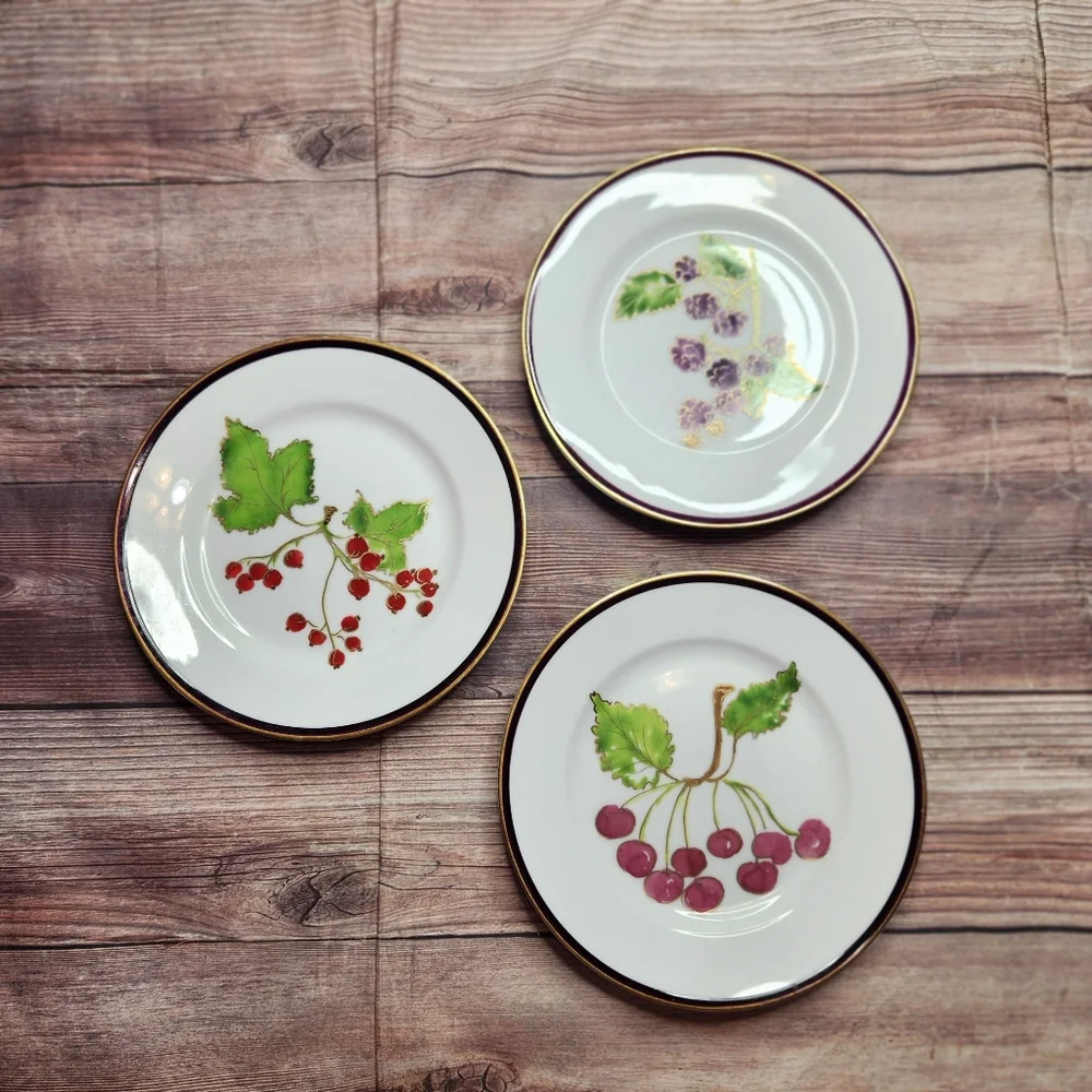Crate&Barrel Gold Fruit Plates Dish Set